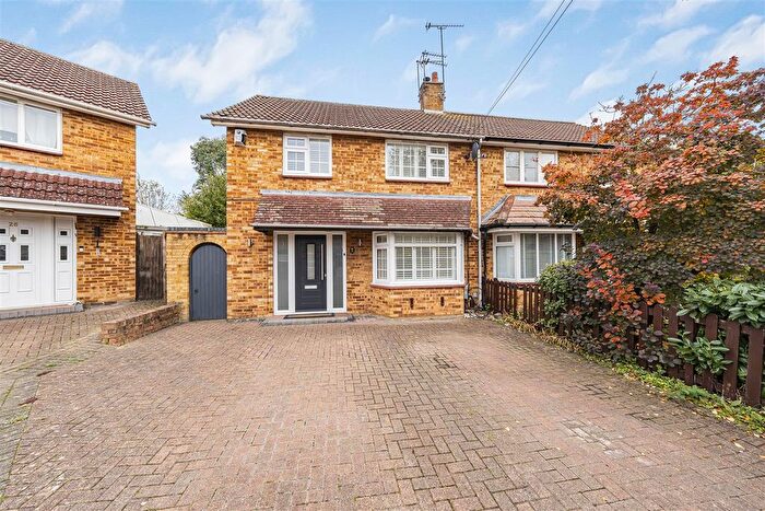 3 Bedroom Semi Detached House For Sale In Hamilton Close, Bricket Wood, St. Albans, AL2