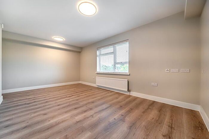 Apartment To Rent In Quarry Street, Guildford, GU1