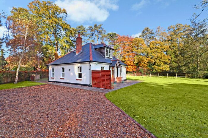 4 Bedroom Detached Bungalow To Rent In Curdridge Lane, Curdridge, Southampton SO32