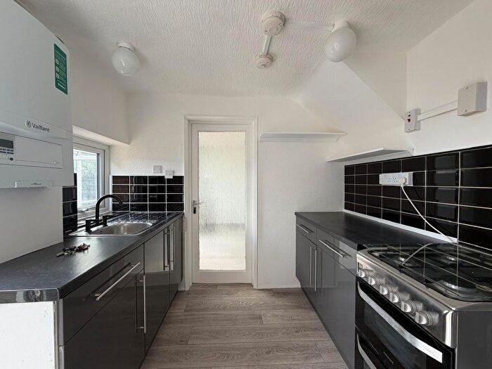 3 Bedroom Terraced House To Rent In The Wades, AL10