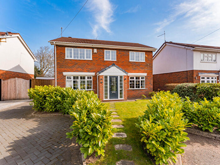 4 Bedroom Detached House For Sale In Kingsmead Grove, Wirral, CH43