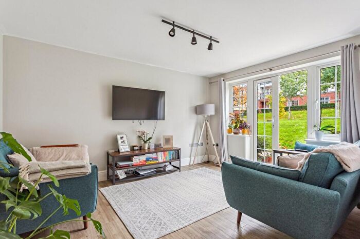 2 Bedroom Apartment For Sale In Grange Road, Chalfont St Peter, Gerrards Cross, SL9