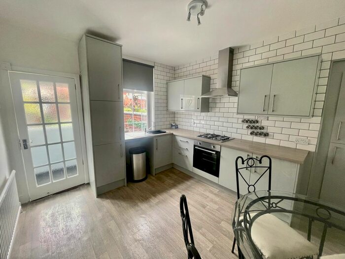 3 Bedroom Terraced House To Rent In Farndale Road, Sheffield, S6