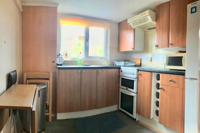 Studio To Rent In Beechcroft Road, London, SW17