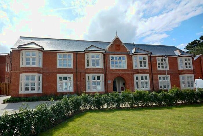 2 Bedroom Flat To Rent In Grace Bartlett Gardens, CM2