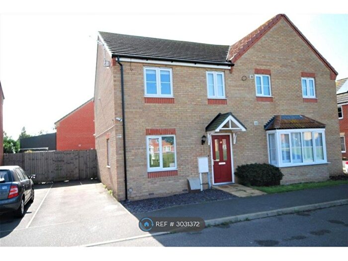 3 Bedroom Semi-Detached House To Rent In Viscount Close, Pinchbeck, Spalding, PE11
