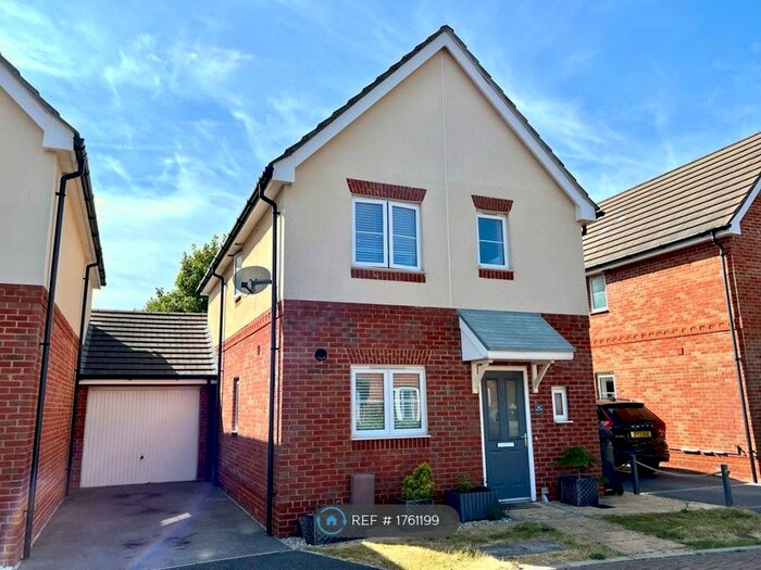 3 Bedroom Detached House To Rent In Guardians Way, Portsmouth, PO3