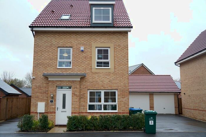 6 Bedroom House To Rent In Brambling Avenue, Canley, CV4