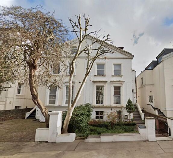 3 Bedroom Flat To Rent In Priory Terrace, London, NW6