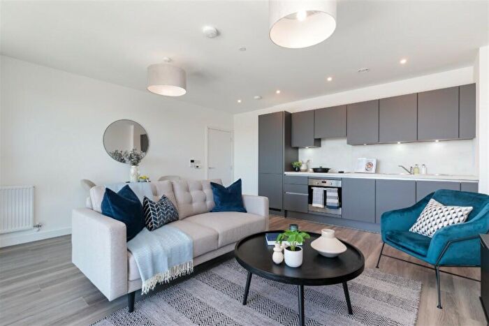 1 Bedroom Flat To Rent In Thunderer Street, London, E13