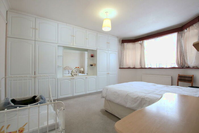 1 Bedroom Flat To Rent In Oxgate Gardens, London, NW2