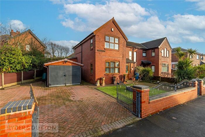 3 Bedroom Semi-detached House For Sale In Princess Road, Shaw, Oldham, Greater Manchester, OL2