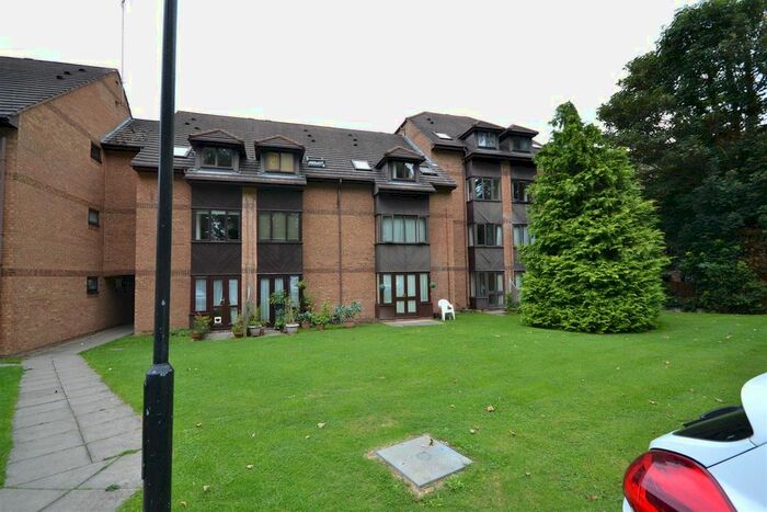 Studio To Rent In Savanna Court, Rickmansworth Road, Watford, WD18