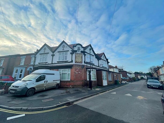 1 Bedroom Flat To Rent In Aberdeen Road, SO17