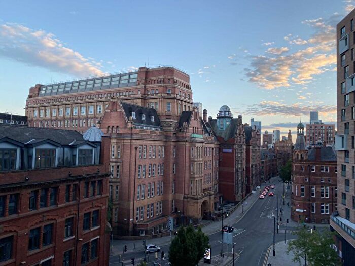 1 Bedroom Apartment For Sale In The Hub, Piccadilly Place, Manchester, M1