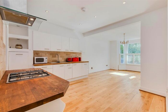 2 Bedroom Flat To Rent In Bridgman Road, London, W4