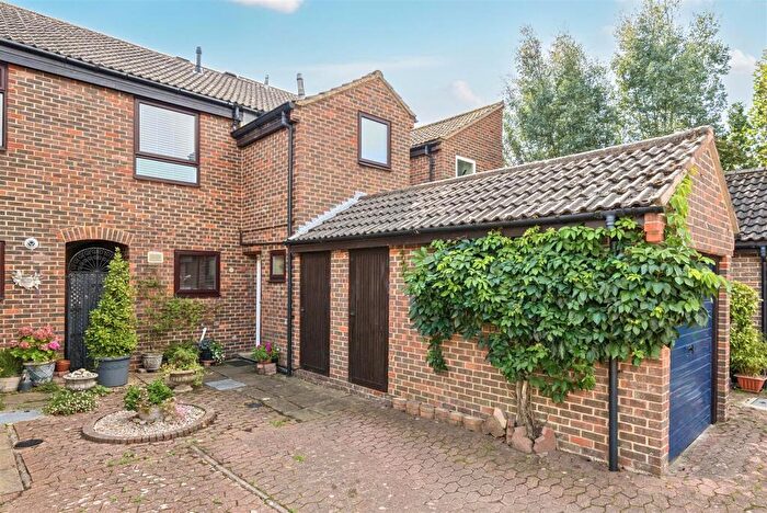 3 Bedroom Terraced House For Sale In Chapelside, Titchfield, PO14