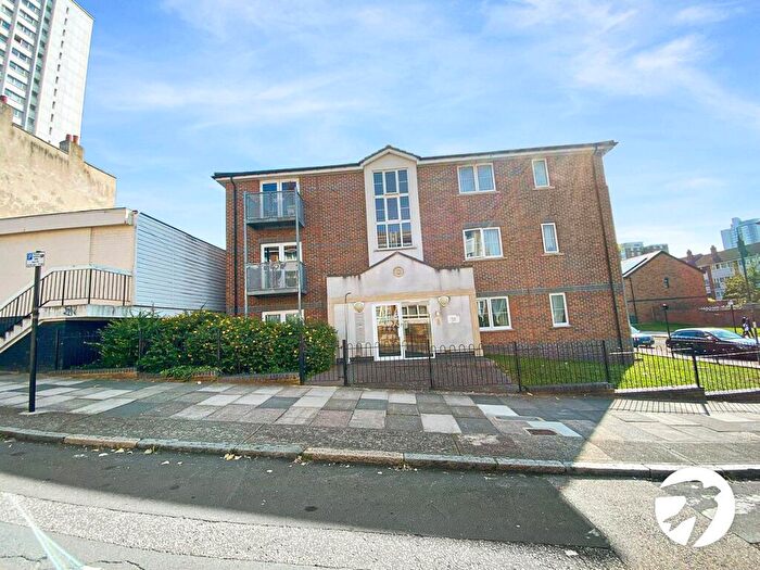 1 Bedroom Flat To Rent In Glydon Road, Plumstead, London, SE18