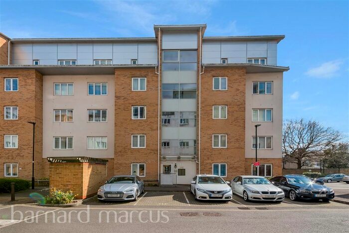 2 Bedroom Flat To Rent In Primrose Place, Isleworth, TW7