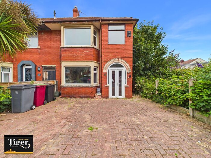 3 Bedroom End Terrace House For Sale In Bangor Avenue, Bispham, Blackpool, FY2