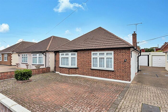 2 Bedroom Bungalow For Sale In Ripston Road, Ashford, TW15