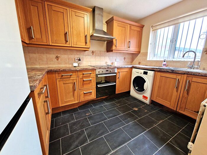 4 Bedroom Detached House To Rent In Meadowsweet Close, London, E16