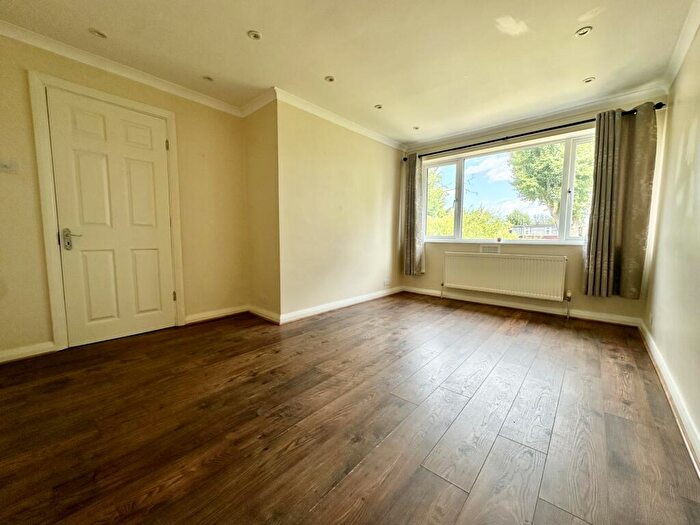 2 Bedroom Maisonette To Rent In Baring Close, Lee, SE12