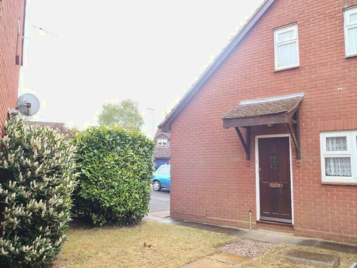 1 Bedroom Semi-Detached House To Rent In Hartley Gardens, Tadley, RG26