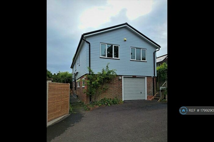 3 Bedroom Flat To Rent In Kingston Rd., Lewes, BN7