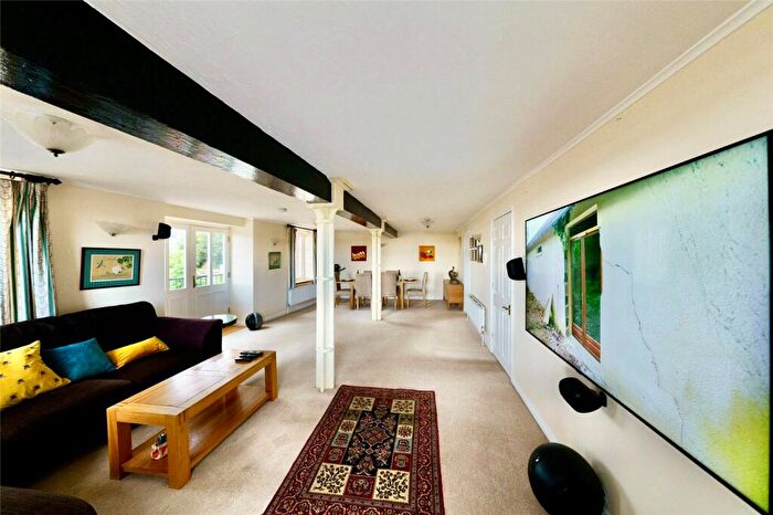 4 Bedroom Apartment For Sale In Town Quay, Southampton, SO14
