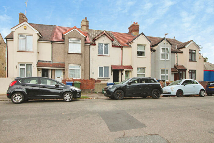 3 Bedroom Terraced House To Rent In Manor Road, Grays, RM17