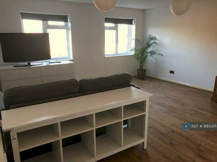 Studio To Rent In Potters Road, New Barnet, EN5