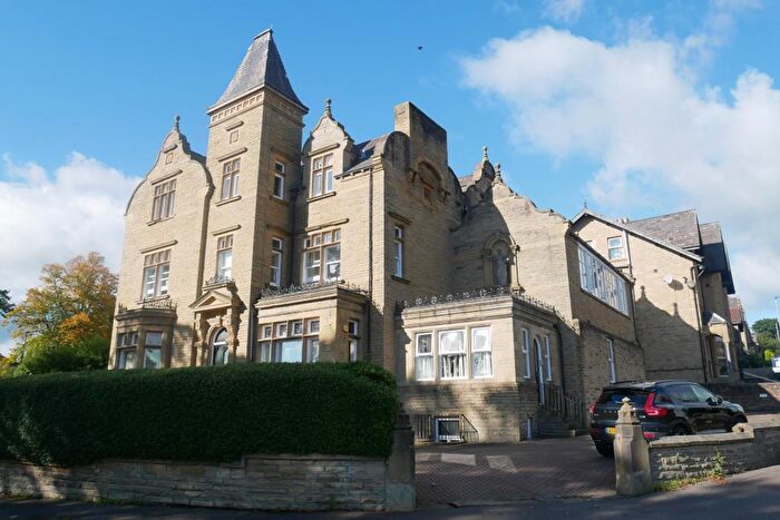 1 Bedroom Apartment To Rent In Flat Burlington House, Park Drive, Huddersfield, HD1