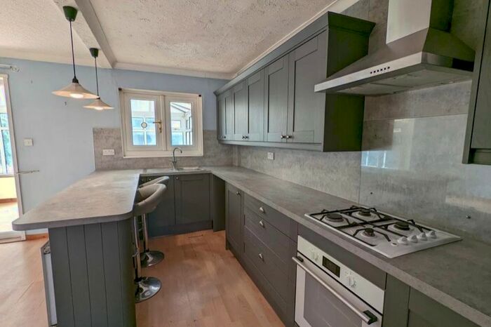 3 Bedroom Town House To Rent In Mawfa Avenue, Sheffield, S14