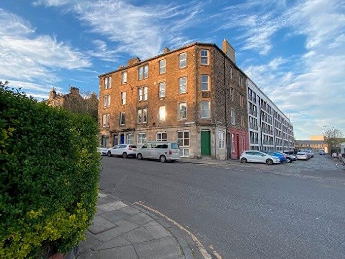 2 Bedroom Flat To Rent In Graham Street, Leith, Edinburgh, EH6