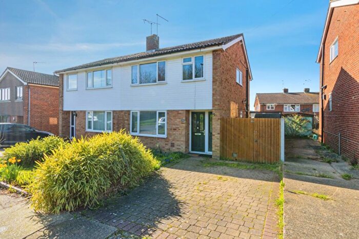 3 Bedroom Semi-Detached House For Sale In Ripple Way, Colchester, CO4