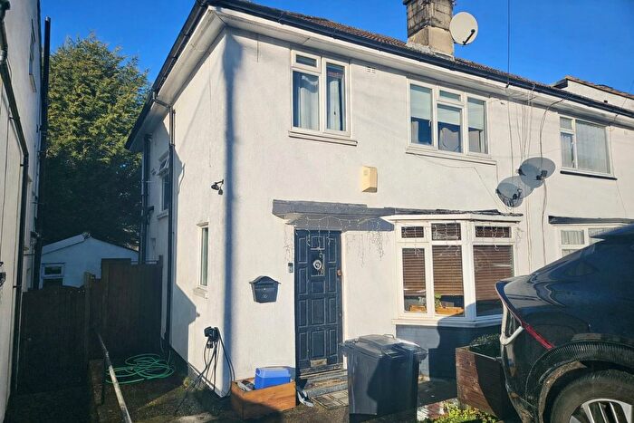 3 Bedroom Semi-Detached House To Rent In Woodcote Avenue, Mill Hill, NW7