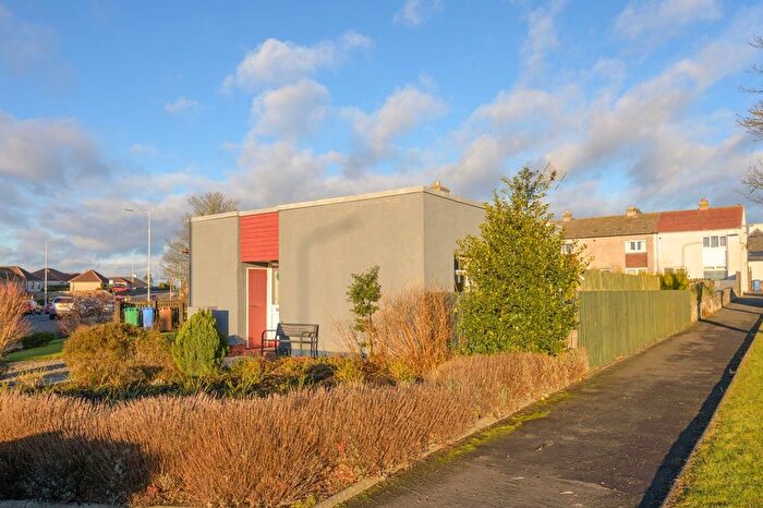 1 Bedroom Detached Bungalow For Sale In Main Street, Kingseat, KY12