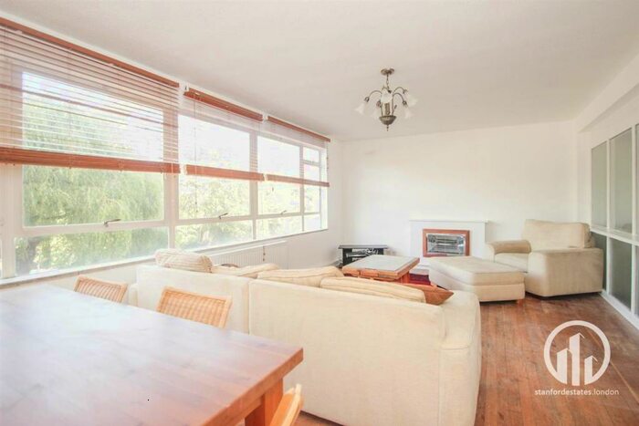 2 Bedroom Flat To Rent In Sydenham Rise, Forest Hill, London, SE23