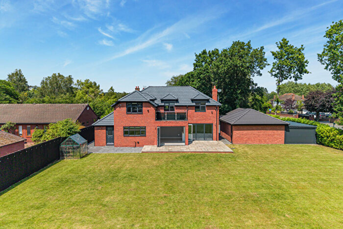 5 Bedroom Detached House For Sale In Woodland Walk, Great Sutton | Gated, Bed, Half Acre, No Chain, CH66