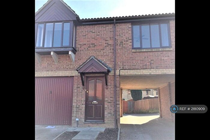 2 Bedroom Maisonette To Rent In Hope Avenue, Bracknell, RG12