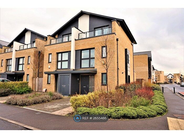 3 Bedroom Semi Detached House To Rent In Elderberry Close, Romford, RM3