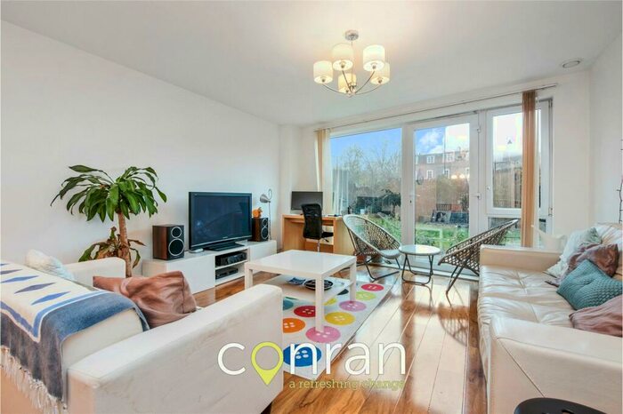 3 Bedroom Apartment To Rent In McMillan Street, Deptford, SE8