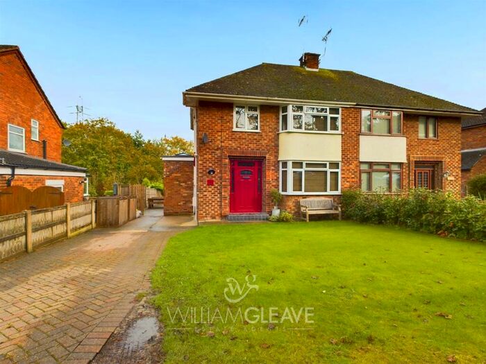 3 Bedroom Semi-Detached House For Sale In Kelsterton Road, Connah's Quay, Deeside, CH5