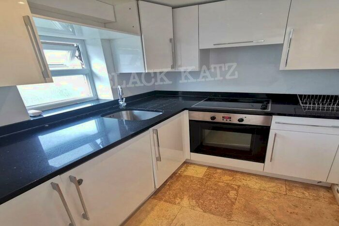 2 Bedroom Flat To Rent In Marlborough Road, N19