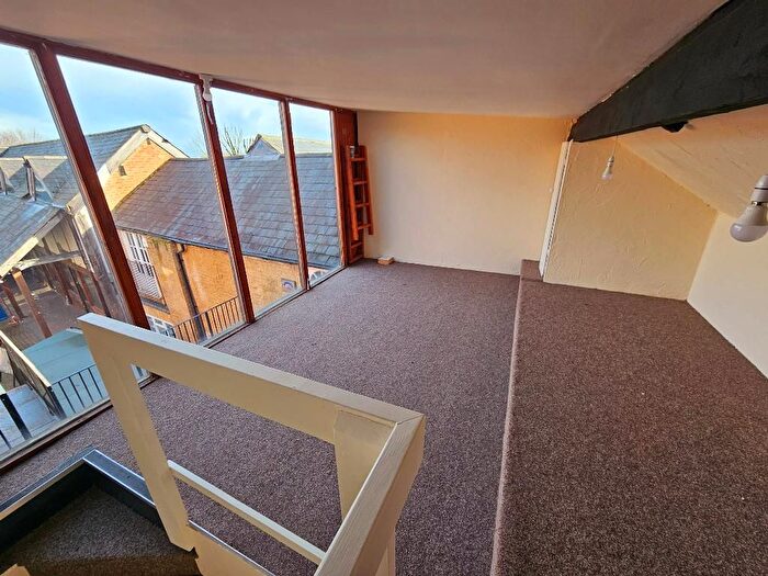4 Bedroom Property To Rent In Market Hill, Rothwell, Northants, NN14