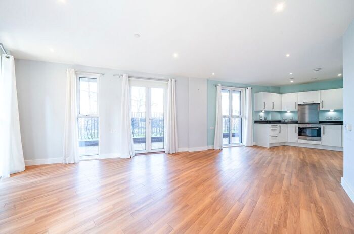2 Bedroom Flat For Sale In Hatton Road, Wembley, HA0
