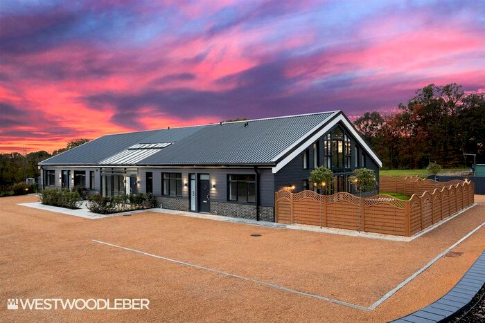 4 Bedroom Barn Conversion For Sale In Elbow Lane, Hertford Heath, Hertford SG13