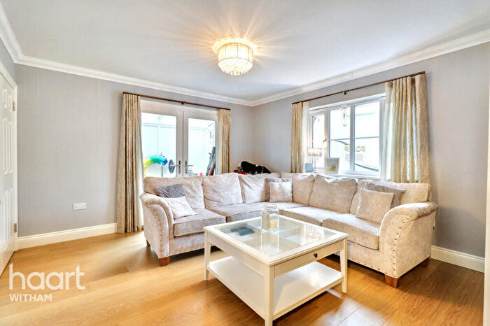 4 Bedroom Detached House For Sale In Brockwell Lane, Kelvedon, CO5