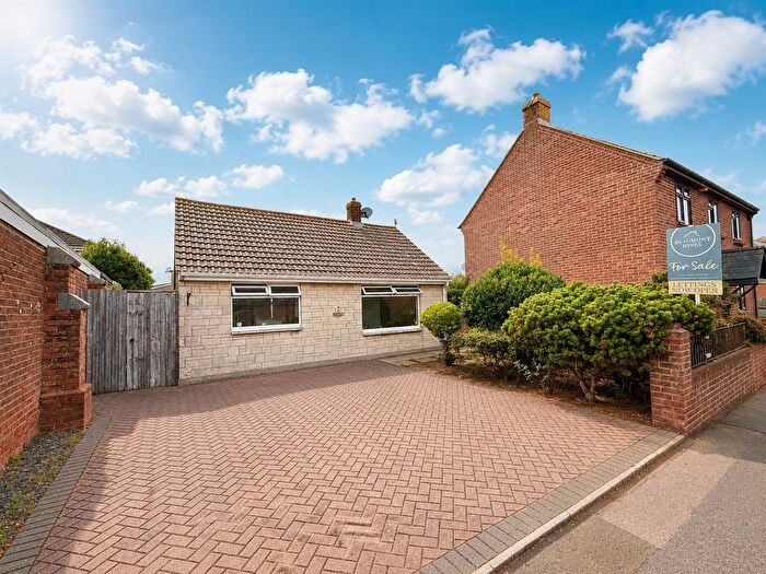 2 Bedroom Detached Bungalow For Sale In Putton Lane, Chickerell, DT3